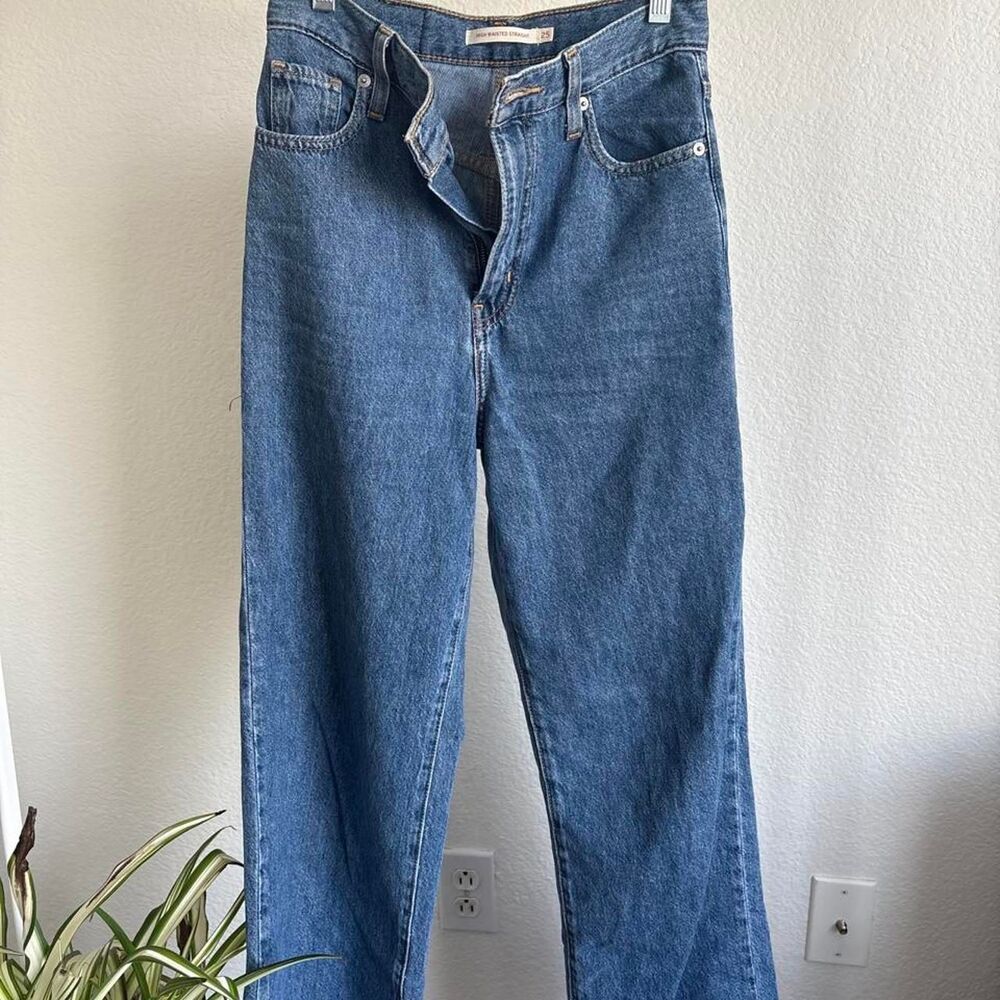 Levi-s Women's Blue and Navy Jeans